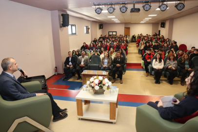 Başkan Çiftçi’den gençlere: "Onların gözlerindeki ışık ve enerjileri bize ilham veriyor"