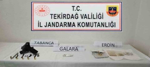 Çorlu’da araçta uyuşturucu ve silah ele geçirildi
