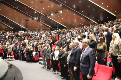 Sanat ve medya dünyası, İAÜ İletişim Ödülleri’nde bir araya geldi