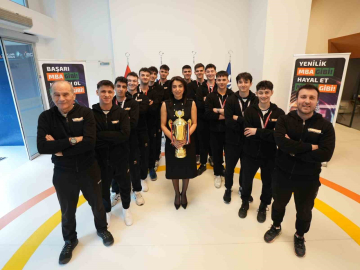 Şampiyon olan MBA Okulları Hentbol Takımı merkezde ağırlandı