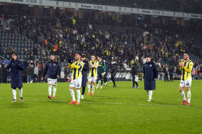 Fenerbahçe, ligde puan farkını 4’e indirdi