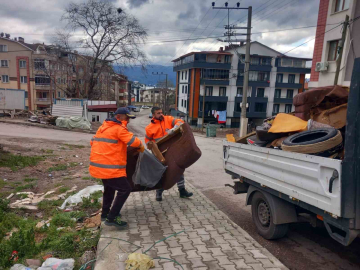 Körfez’de katı ve hacimli atıklar toplanıyor