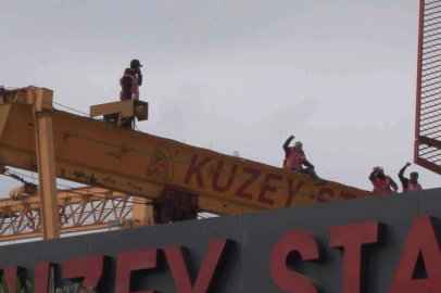 Tuzla tersanede grev: İşçiler kule vince çıktı