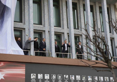 CHP lideri Özgür Özel: "İmamoğlu çıkana kadar İBB’de olacağız"
