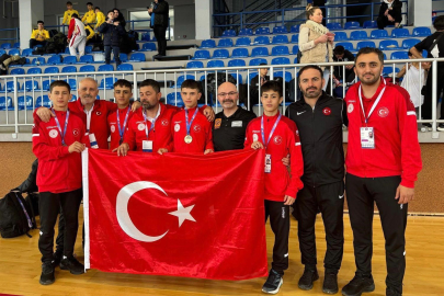 Bakan Bak: "Okul sporlarındaki başarılar yarınların habercisidir"