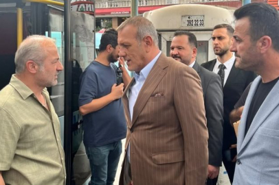 Ferdi Tayfur dinledi, minibüs sürdü......