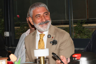 Hasan Uzunyayla"Siyaset farklı noktalara gidiyor"