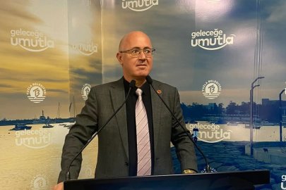 Tuzla Belediyesinde dengeler yine değişti.